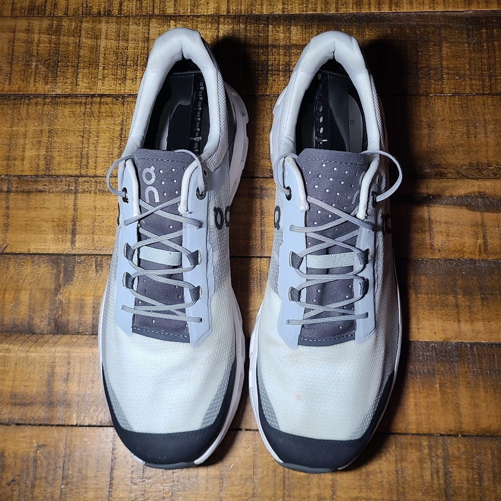 On Cloudvista Running Men's Gray and White Shoes - Picture 3 of 10